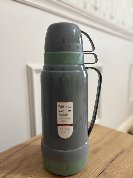 Продаю термос.