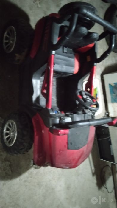 Bolalar elektr mashinasi  sotiladi.Продается Детский электромобиль