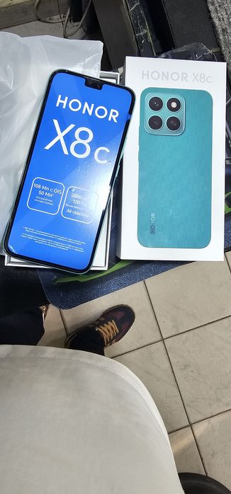 Honor 8c 8/128 yangi ishlatilmagan