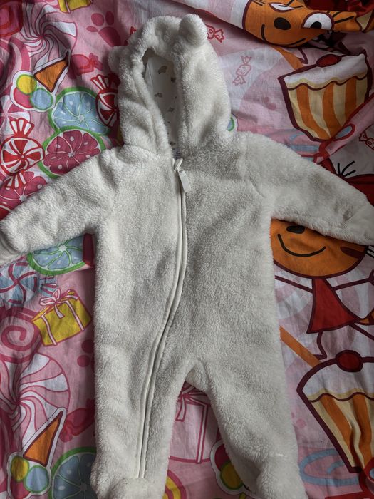 Десткий комбинезон 62 см