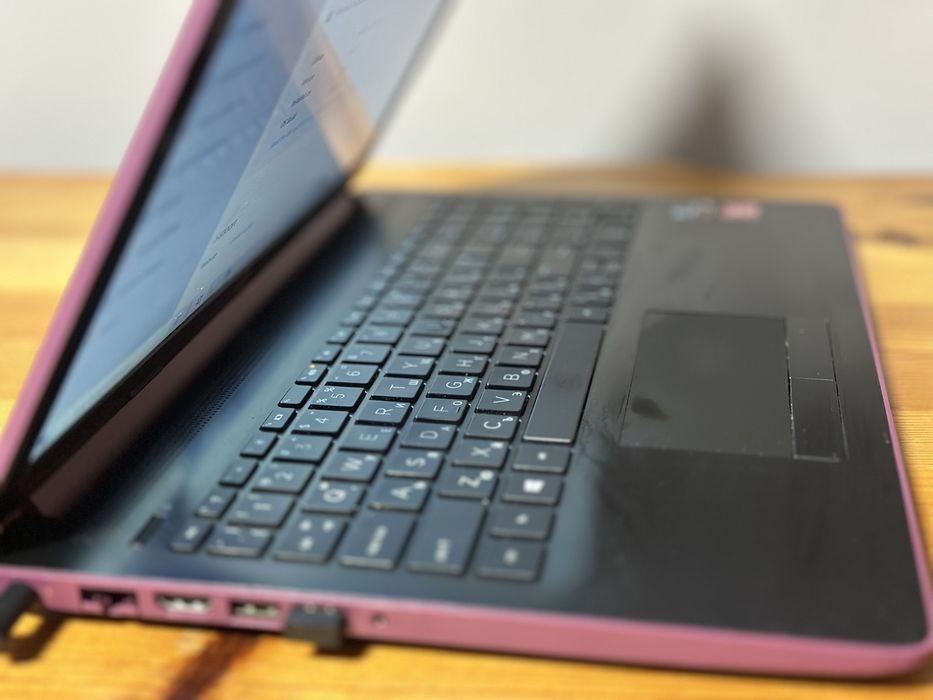 HP 15″ – 8 GB RAM, SSD, много запазен (за работа/учене)