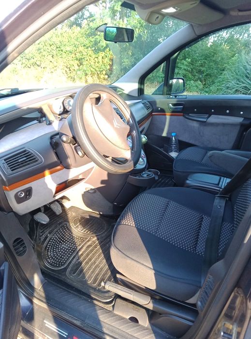 Продавам citroen c8