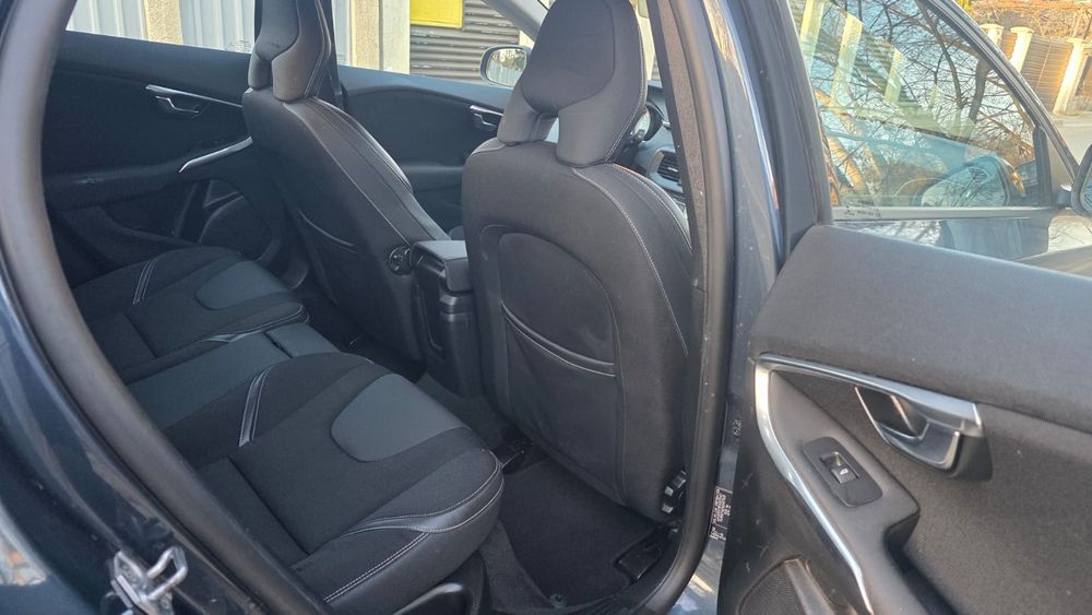 Volvo V40 2.0 D2 * An 2017 * Euro 6 * Cutie Manuala