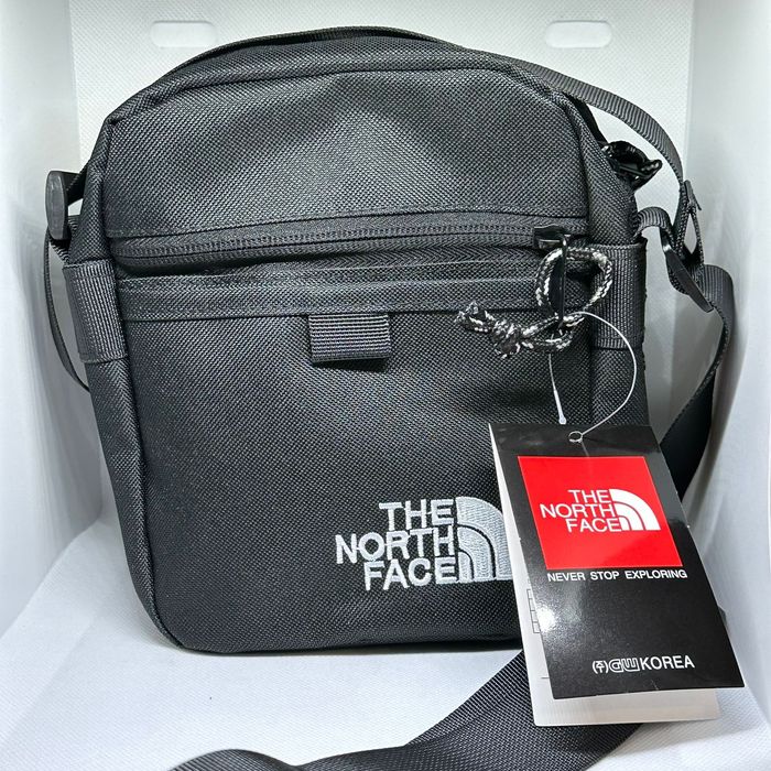 Барсетки  новые на распродаже