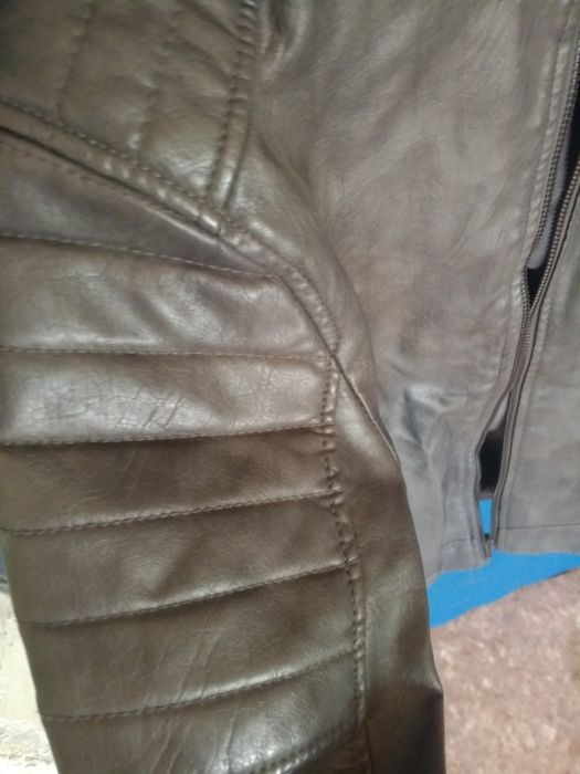 Продам кожаную куртку