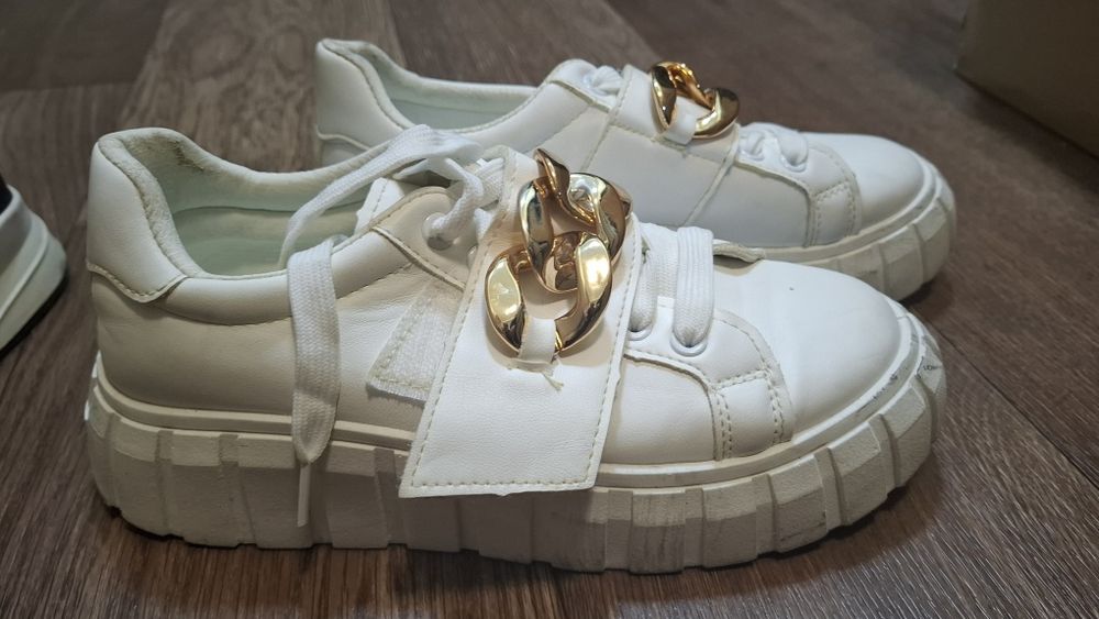 Белые кроссовки на липучке 36р