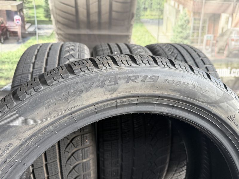 245/45/19 PIRELLI 4бр