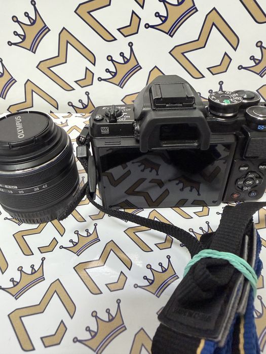 Olympus OM-D E-M10 Mark III Aparat Foto Mirrorless 16MP MFT 4K Kit cu Obiectiv 14-42mm