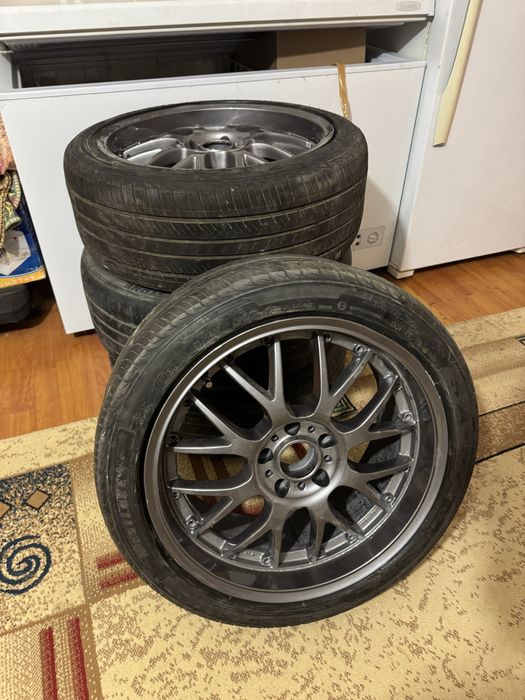 Диска R18 шина 225/45/18 бирге