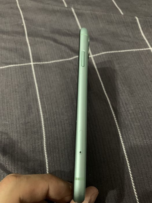 Продаю Iphone 11