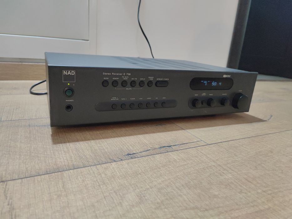 Statie NAD C730 amplificator  tuner amplituner