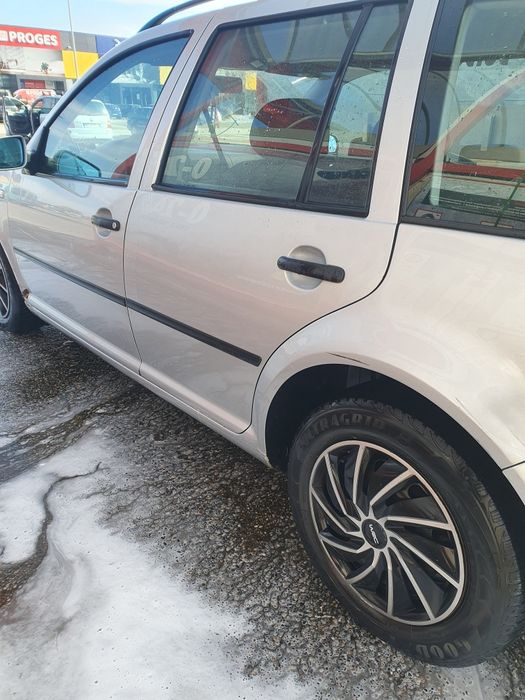 Vând sau schimb golf 4 14 bezina 16 valve