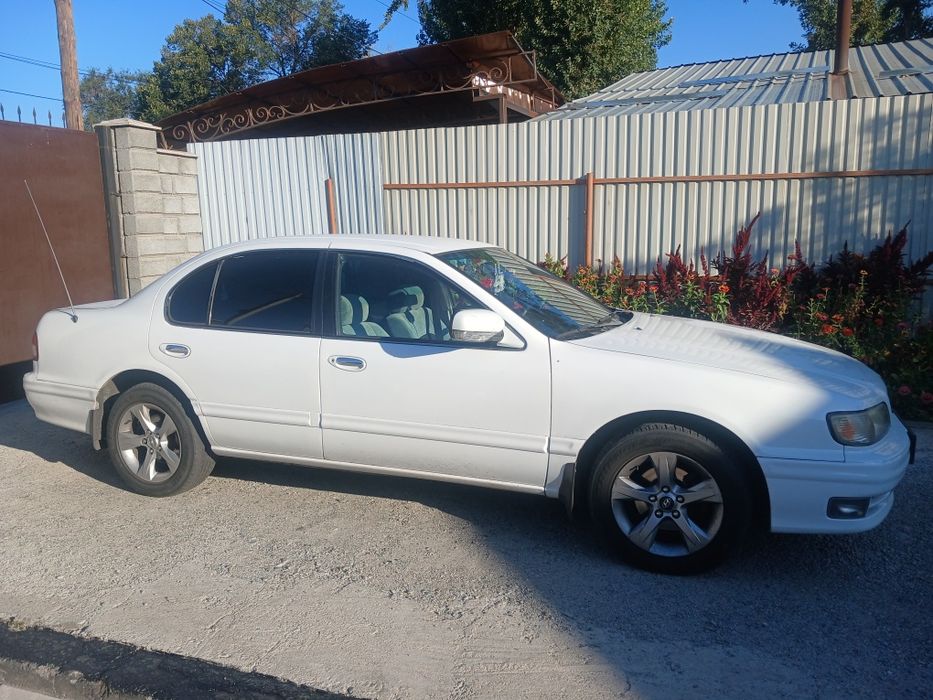 Продаётся  автомобиль Nissan  Maxima 3.0