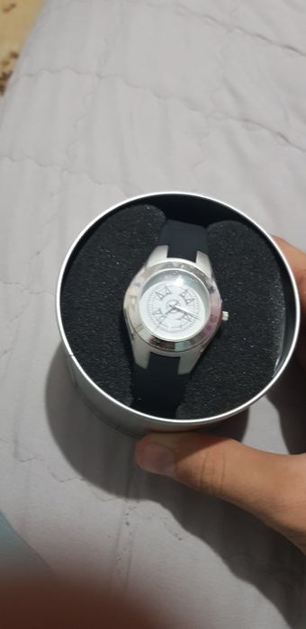 Vand ceas clasic si elegant