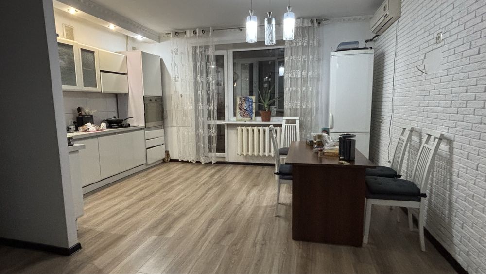 Подселение (девушку)