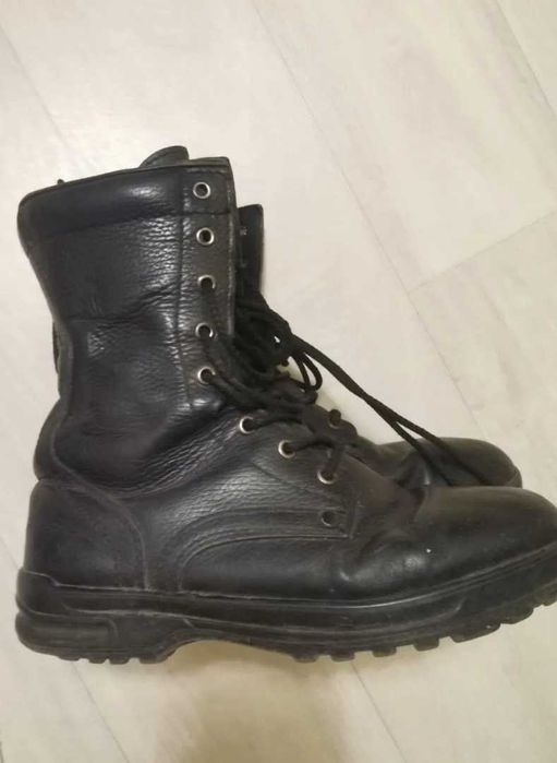 Продам форму, берцы, звонить на телефон!