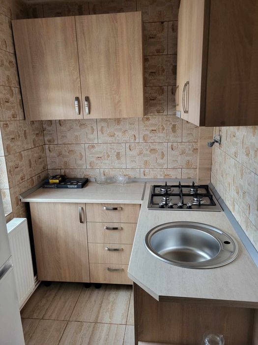 Inchiriez garsoniera  modernizata