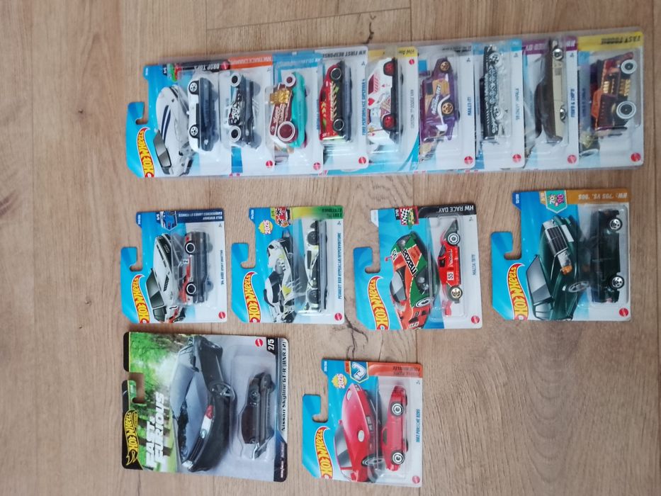 Hotwheels колички.