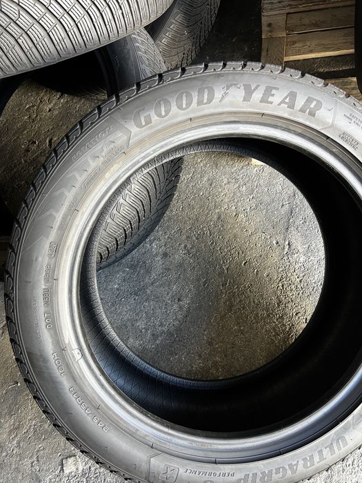 4 anvelope iarna ca NOI 245/45/18 , GoodYear* , 7.5 mm !