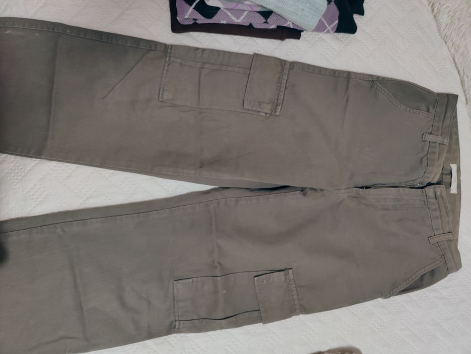 Set pantaloni Nr 34 și pulovere Nr S