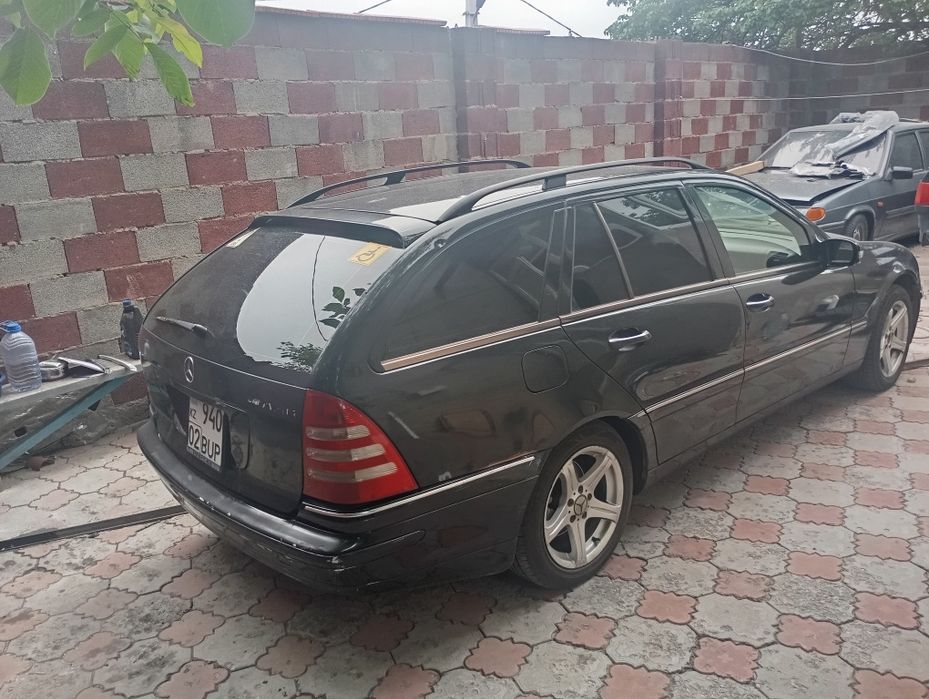 Mercedes Benz C320 4matic