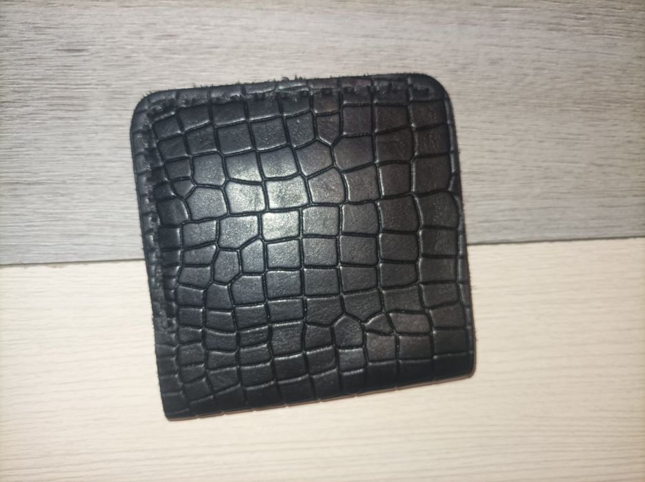 Кошелек новый полностью кожаный.