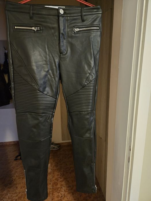 Кожен biker панталон bershka размер M