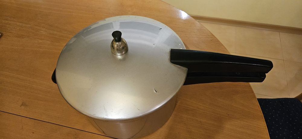 Тенджера под налягане