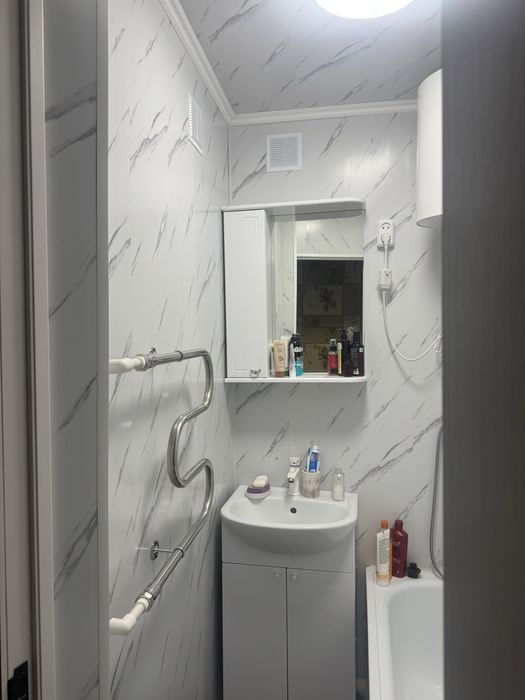 Продам 2 ком квартиру по адресу Абая 106