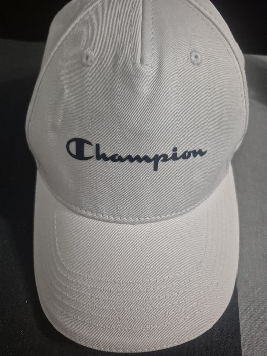 Sapca Champion nouă