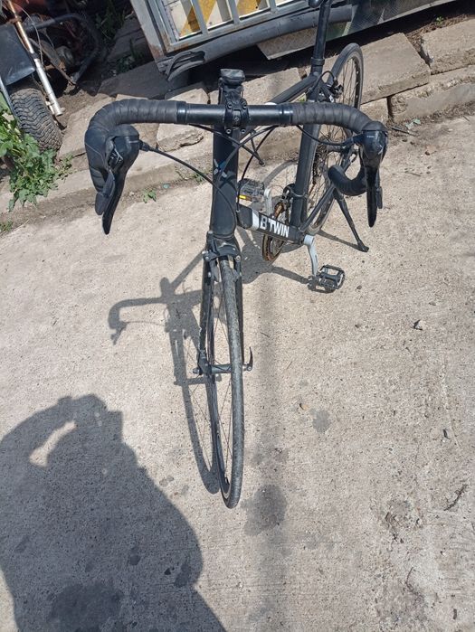 Bicicleta cursiera BTWIN triban 500