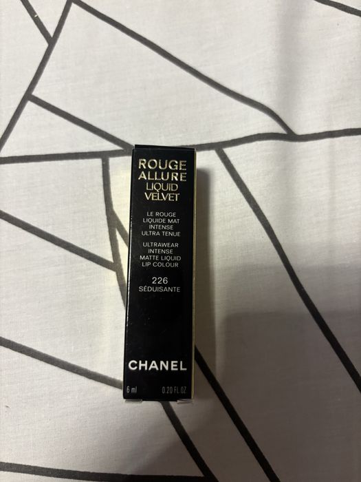 Ruj mat lichid Chanel
