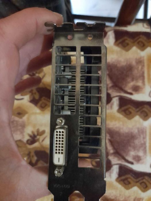 Продавам видео карта RX 560 4gb