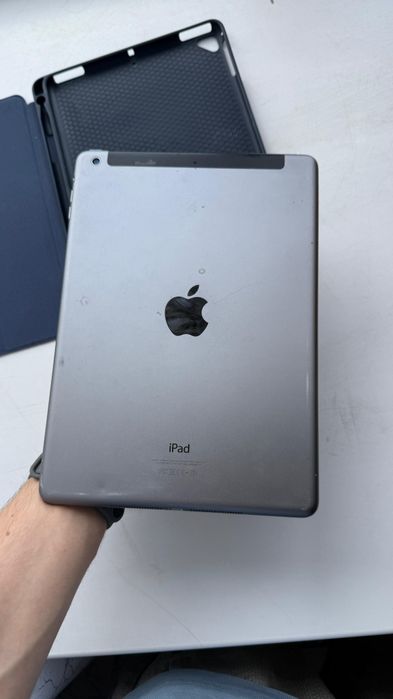 iPad в рабочем хорошем состоянии Айпад
