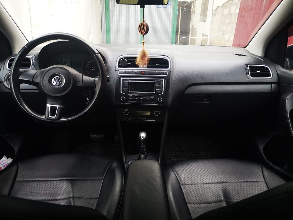 Продаю Volkswagen polo 2013 года