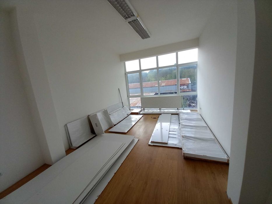 Дава се под наем Промишлена сграда в Разград, Бели Лом - 2765 кв.м за 5000 € - Снимка #7