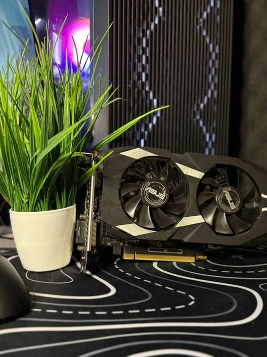 Видеокарта Nvidia GTX 1650 (На пломбах)