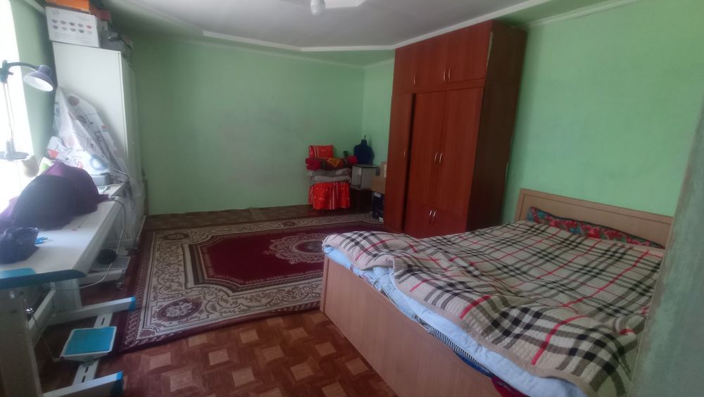 Дом 8 соток в хорошем тихом районе