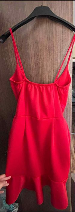 Официална червена рокля