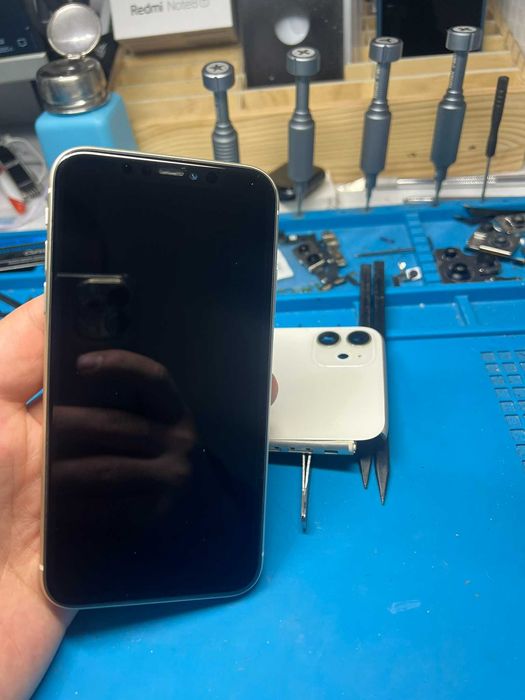 Смяна на дисплей iPhone 11/12 Mini/13/14/Pro/MAX/15 Plus/16 Pro Max