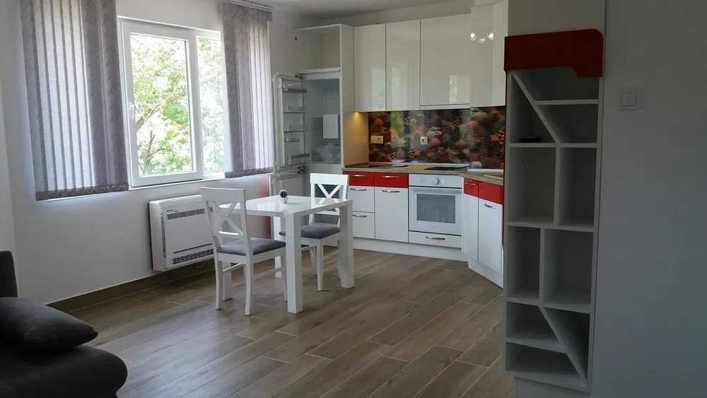 Двустаен до римски терми 450 евро