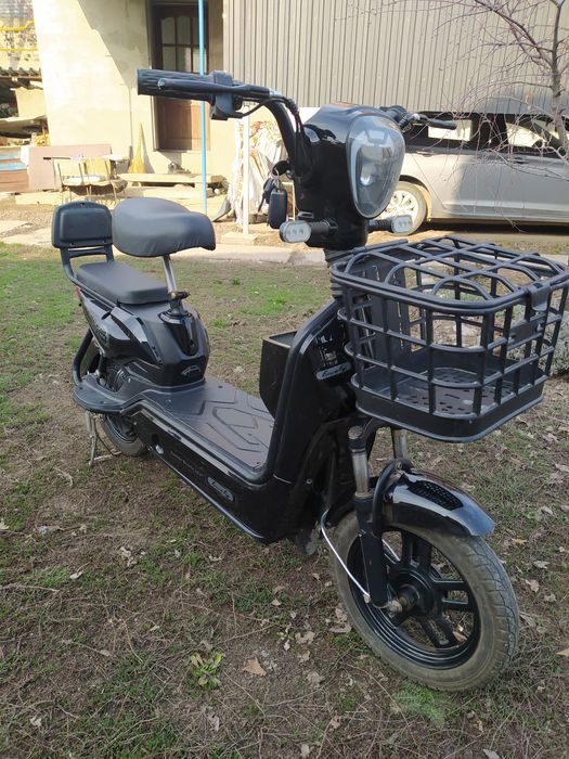 Скутер электрический