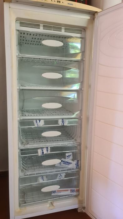 Продам морозилку