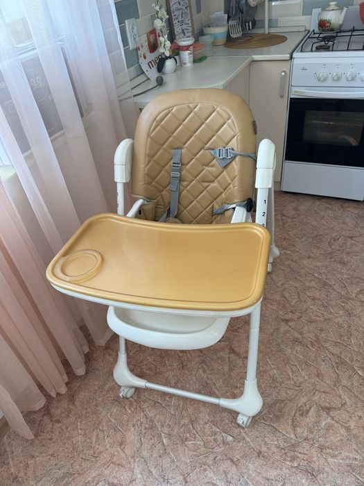 Продам стул для кормления