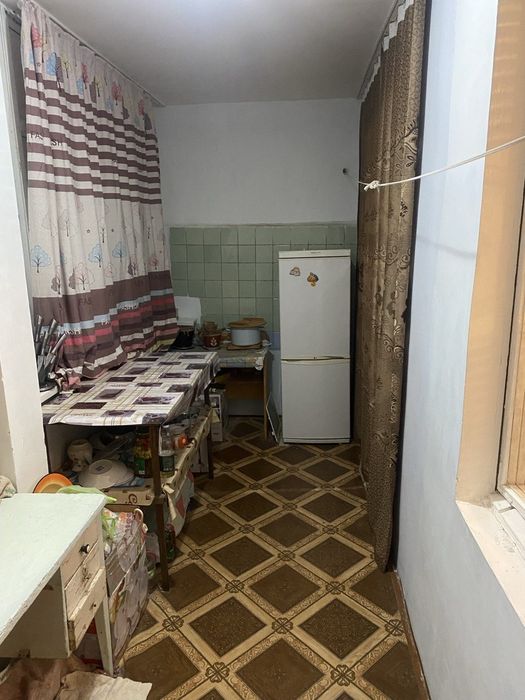 Продается трехкомнатная квартира в городе Навои