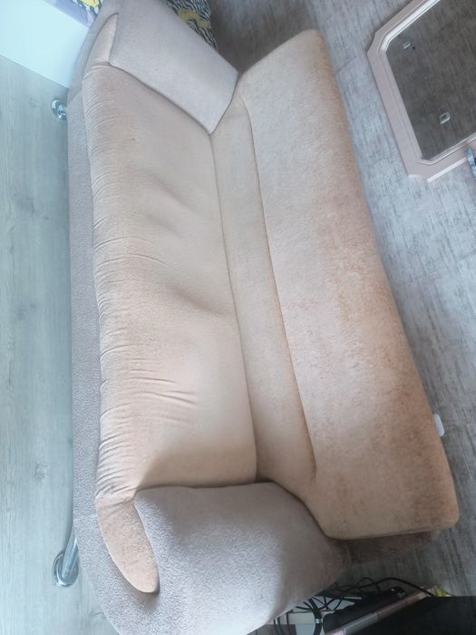 Отдам диван даром