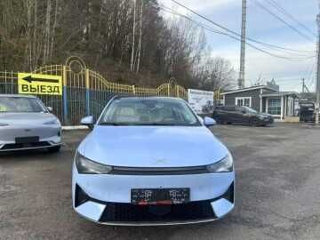 Xpeng P5 460E, naqd va halol nasiya