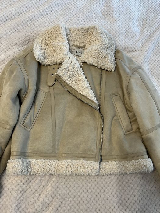 Продам женскую куртку Lime