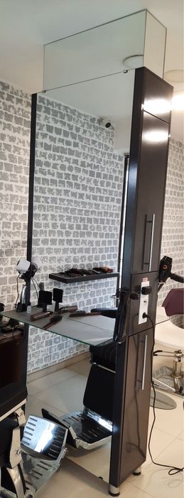 Vand post de lucru profesional pentru frizerie/coafor, in Cluj