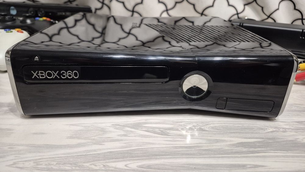 XBOX 360 Slim 250Gb LT+3.0 Freeboot